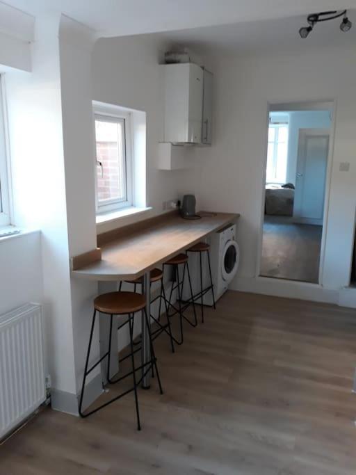 4 Bedroom Near Racecourse Apartemen