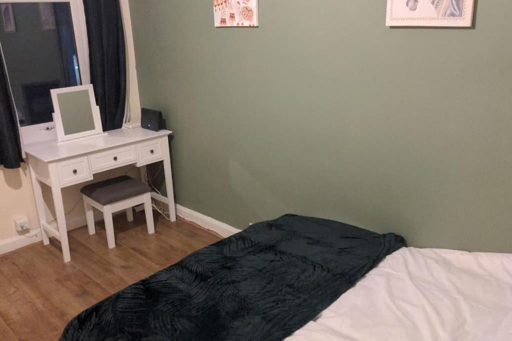 4 Bedroom Near Racecourse